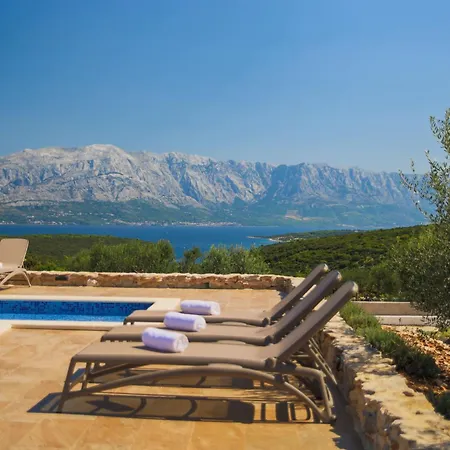 In Mit Privatem Pool Holiday home